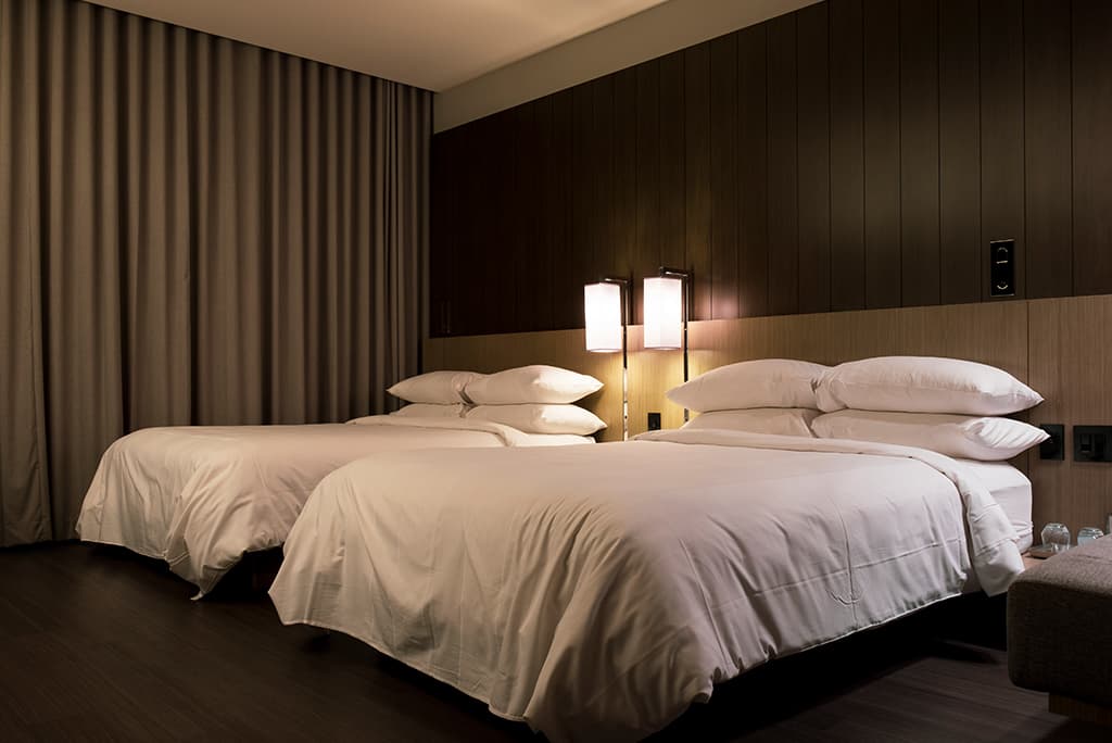 cortina black out para hotel