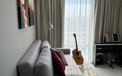 cortina de tela en oficina