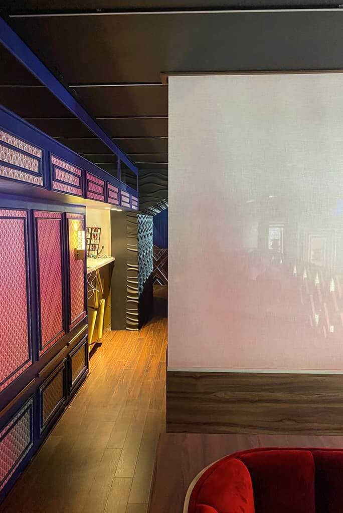 persiana enrollable en bar