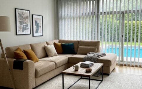 Persiana Vertical de Tela en Sala