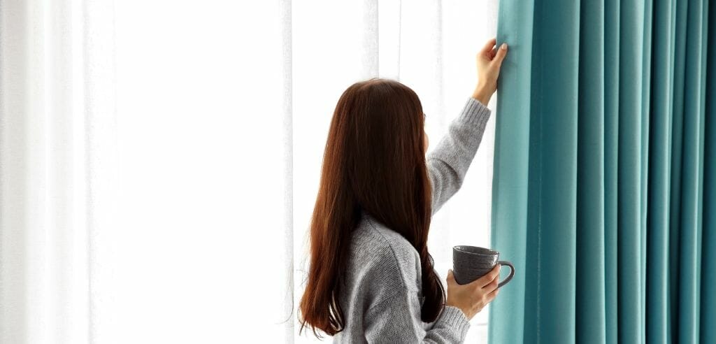 Descubre el mejor color de cortinas para dormitorio